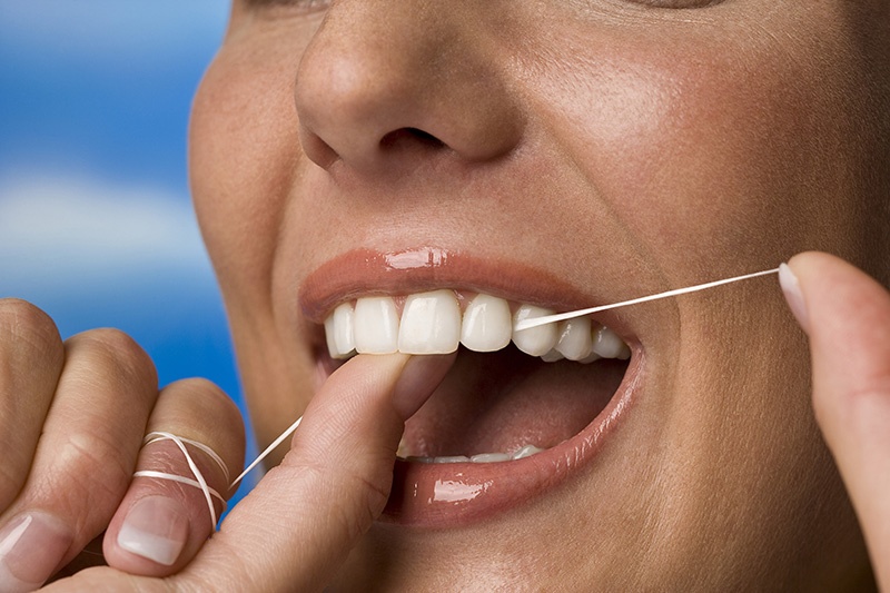 как правильно пользоваться зубной нитью