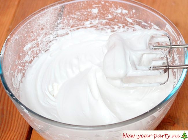 Новогодний торт из безе, фото-рецепт низкокалорийного десерта
